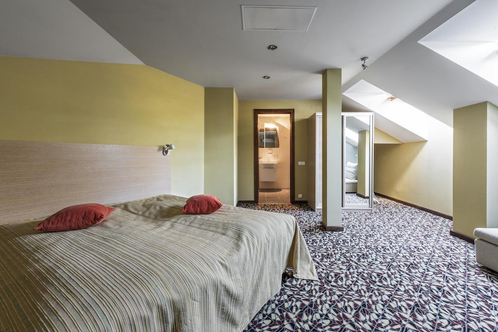 Oro Nida Hotel Buitenkant foto